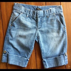Tag light blue denim Bermuda shorts